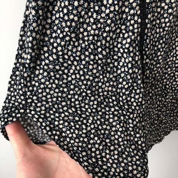 H&M Ditsy Floral Tank Top (XL) - Picture 2 of 5